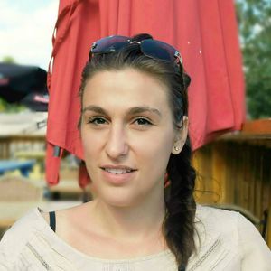 Meet your Posher, Ella